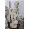 Image 1 : CONCRETE BOY SOCCER PLAYER STATUE