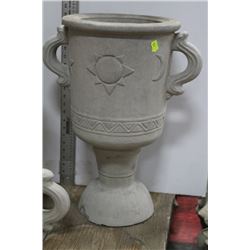 CONCRETE MOON AND STAR PLANTER