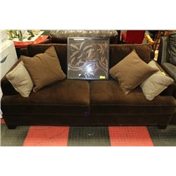 SHOWHOME BROWN FABRIC SOFA & CUSHIONS