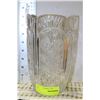 Image 1 : CRYSTAL FLORAL MOTIF VASE
