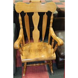 SOLID WOOD ROCKING CHAIR