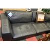 Image 3 : BLACK LEATHERETTE CHAISE LOUNGE SECTIONAL