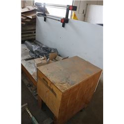 HEAVY DUTY WORK BENCH