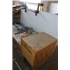 Image 1 : HEAVY DUTY WORK BENCH
