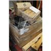 Image 1 : PALLET WITH COMPUTER ACCESSORIES