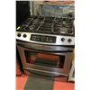 Image 1 : BLACK & STAINLESS FRIGIDAIRE FULL GAS CONVECTION