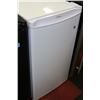 Image 1 : WHITE DANBY BAR FRIDGE