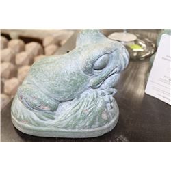 STONE FROG STATUE