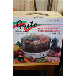 HOT AIR ELECTRIC FOOD DEHYDRATER