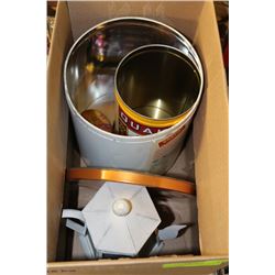 BOX OF ASSORTED METAL ITEMS