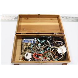 JEWELLERY BOX & CONTENTS