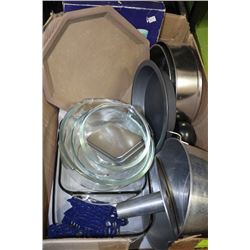 BOX W/ PAMPERED CHEF BAKING DISH, COOKIE