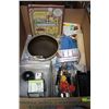 Image 1 : BOX W/ BAKING DISHES & ACCESSORIES INCLUDING