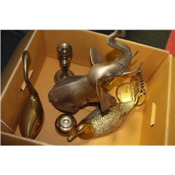 BOX OF 7 BRASS ITEMS
