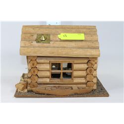 LOG CABIN BIRD HOUSE