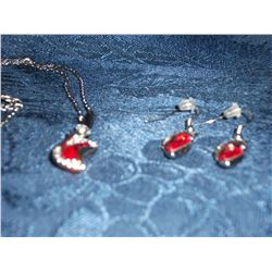 18 K WHITE GOLD PLATED AUSTRAIN CLEAR AND RED CRYSTAL PENDANT AND EARRINGS SET WITH NECKLACE (L118-7