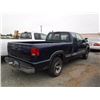 Image 3 : 00 Chevrolet S-10 2 Dr  Extended Cab Stepsi - OT - `DRIVE