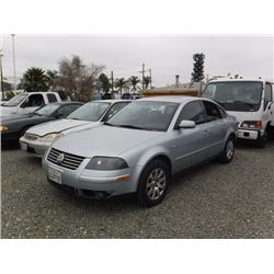 01 Volkswagen Passat New  4dr Sedan - ADT - `DRIVE