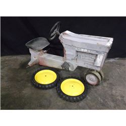 VINTAGE INTERNATIONAL PEDAL TRACTOR W/ 2 NEW REPLACEMENT WHEELS