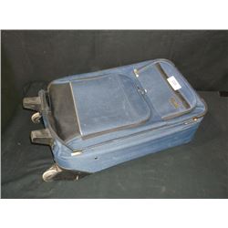 PROTÉGÉ BLUE SUITCASE