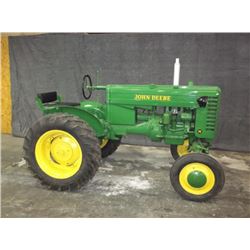 1948 JOHN DEERE "M" TRACTOR, TOUCH-O-MATIC HYDRAULIC, 3 POINT, PTO, UTILITY TRACTOR, 6 VDC (print se