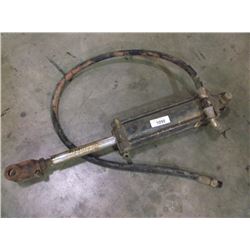 HYDRAULIC LIFT RAM / CYLINDER