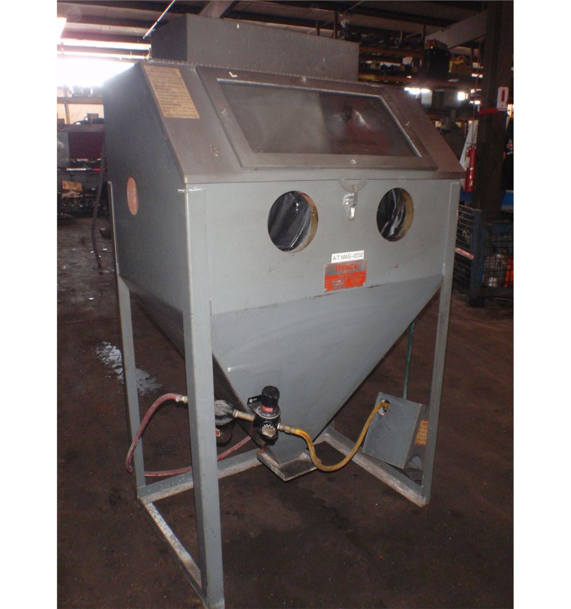 Trinco Dry Sand Blast Cabinet