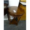 Image 1 : Mahogany Round Table