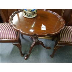 Mahogany Scalloped Side Table