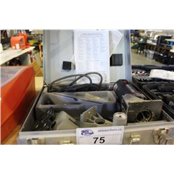 PORTER CABLE PROFESSIONAL EDGE ROUTER WITH CASE AND ACCESSORIES