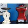 Image 1 : 2 VINTAGE WEIGH SCALES; AVERY AND SALTERS DAIRY BALANCE