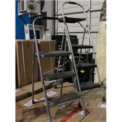 2 FOLDING STEP LADDERS