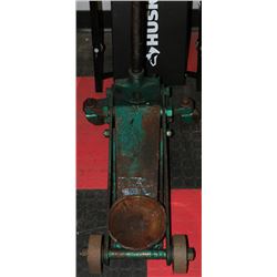 HEAVY DUTY HYDRAULIC FLOOR JACK