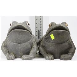 PAIR OF FROG GARDEN ORNAMENTS