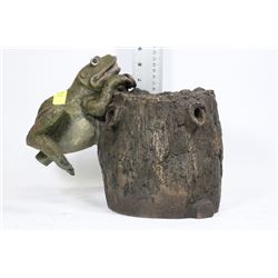 FROG SOLAR FOUNTAIN - NEW IN BOX