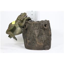 FROG SOLAR FOUNTAIN - NEW IN BOX