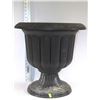 Image 1 : LARGE PLASTIC FLOWER POT