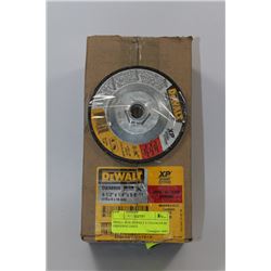 SMALL BOX DEWALT 4 1/2x1/4x5/8 SS GRINDING DISCS