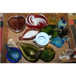 FLAT OF ASSORTED ART GLASS
