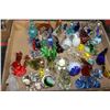 Image 1 : FLAT OF ASSORTED ART GLASS