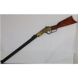 LEVER ACTION WOOD & BRASS RIFLE - REPLICA