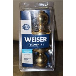 WEISER BED & BATH DOOR KNOB SET