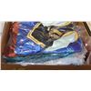 Image 1 : BOX W/8 DRESS-UP COSTUMES & WIGS INCL.