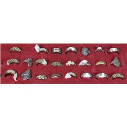 FLAT OF 23 ASSORTED RINGS