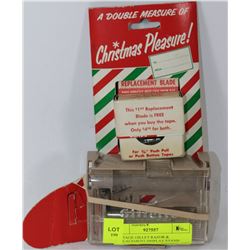 VINTAGE GILLET RAZOR & REPLACEMENT DISPLAY STAND