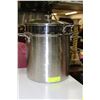 Image 1 : STAINLESS STEEL STOCKPOT WITH STRAINER & 3.4QT