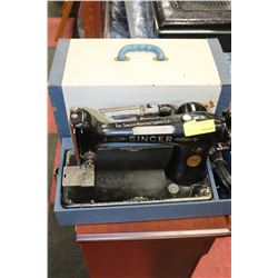 SINGER SEWING MACHINE 1940S