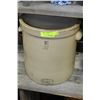 Image 1 : RARE 5 GALLON MEDALTA CROCK