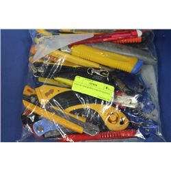 BAG OF ASSORTED UTILITY KNIVES