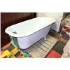 Image 1 : ANTIQUE CAST IRON FOOTED BATHTUB